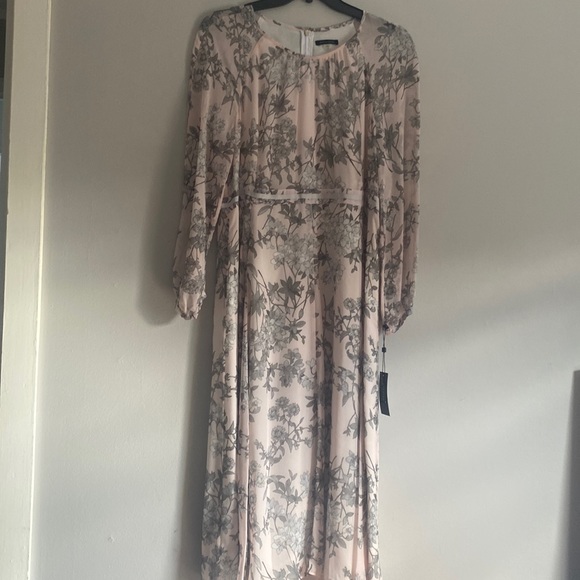 Tommy Hilfiger Dresses & Skirts - NWT Floral Tommy Hilfiger Dress